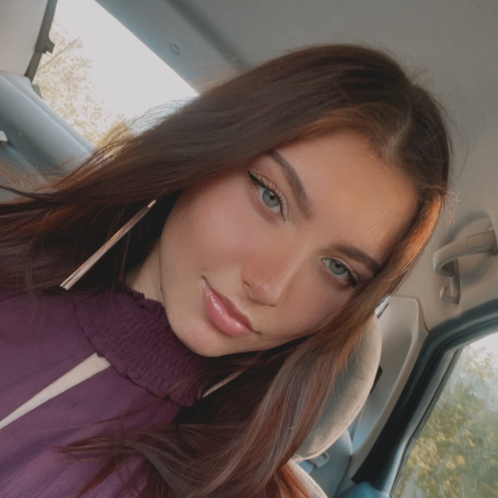 Meet your Posher, Lia